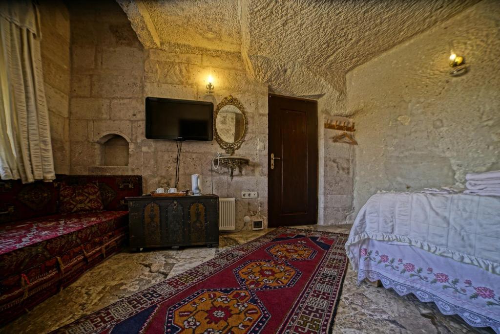 Village Cave House Hotel - image 6