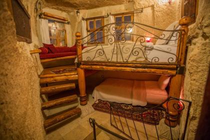 Koza Cave Hotel - image 2