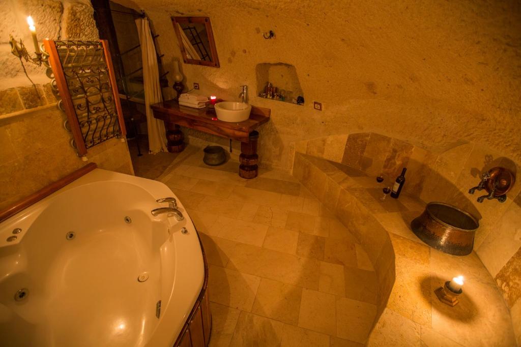 Koza Cave Hotel - image 5