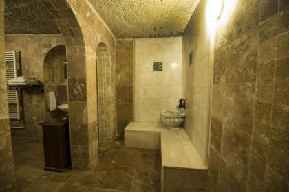 Vineyard Cave Hotel - image 13