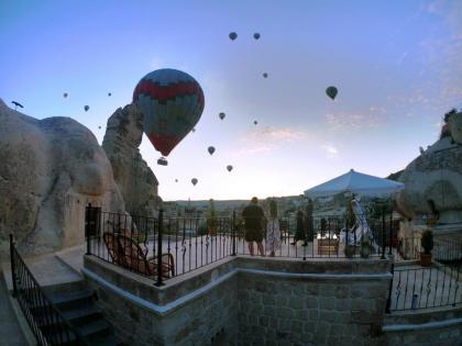 Grand Cave Suites - image 5