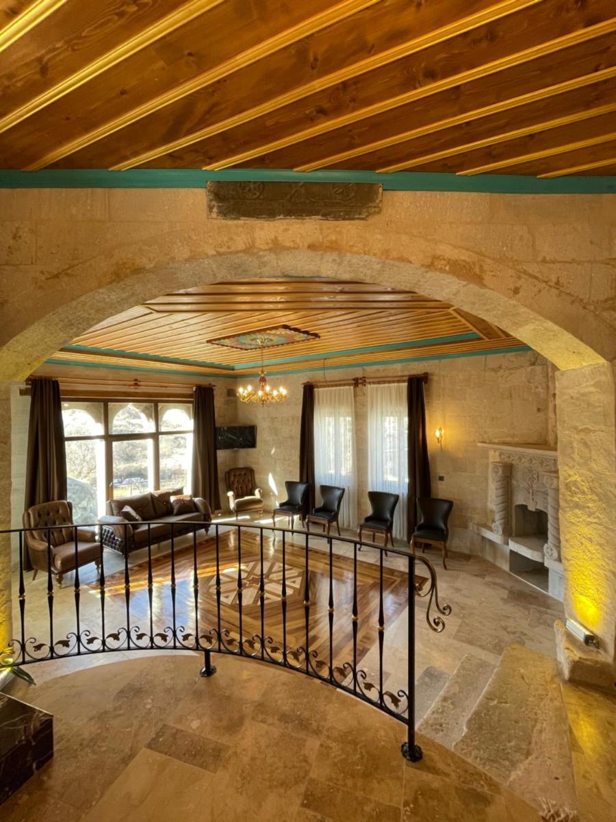 Secret Hill Cave Suites - image 2