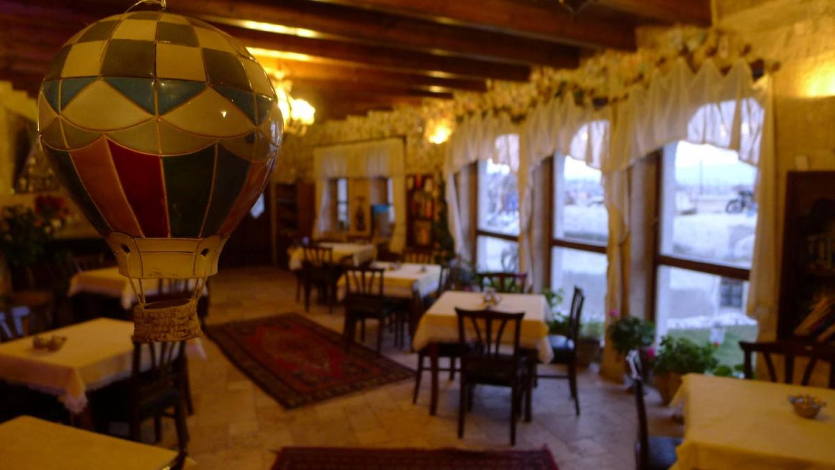 Traveller's Cave Hotel - image 4